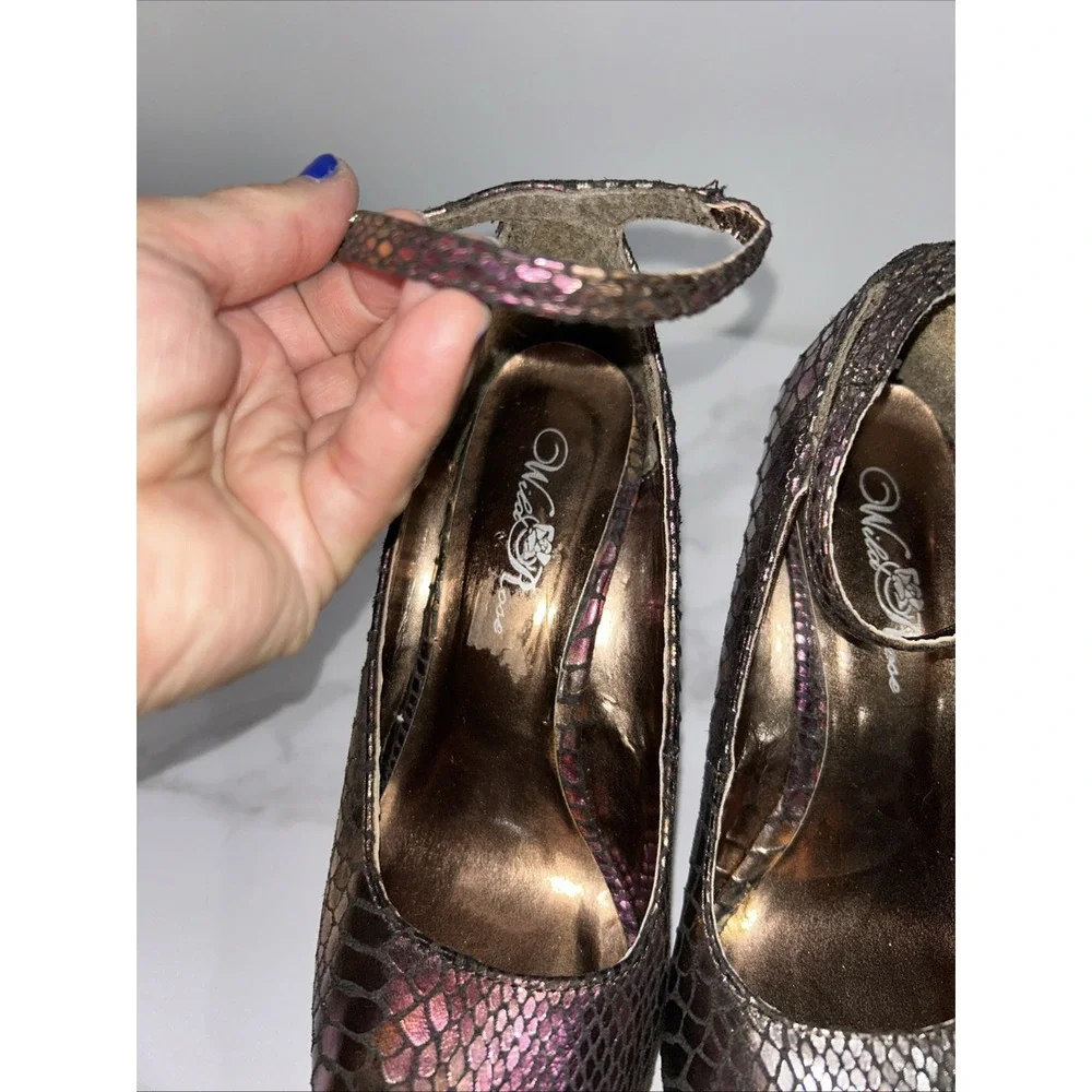 Tony‎ Bowls Platform Stiletto Heels Wild Rose Metallic Snakeskin Size 7